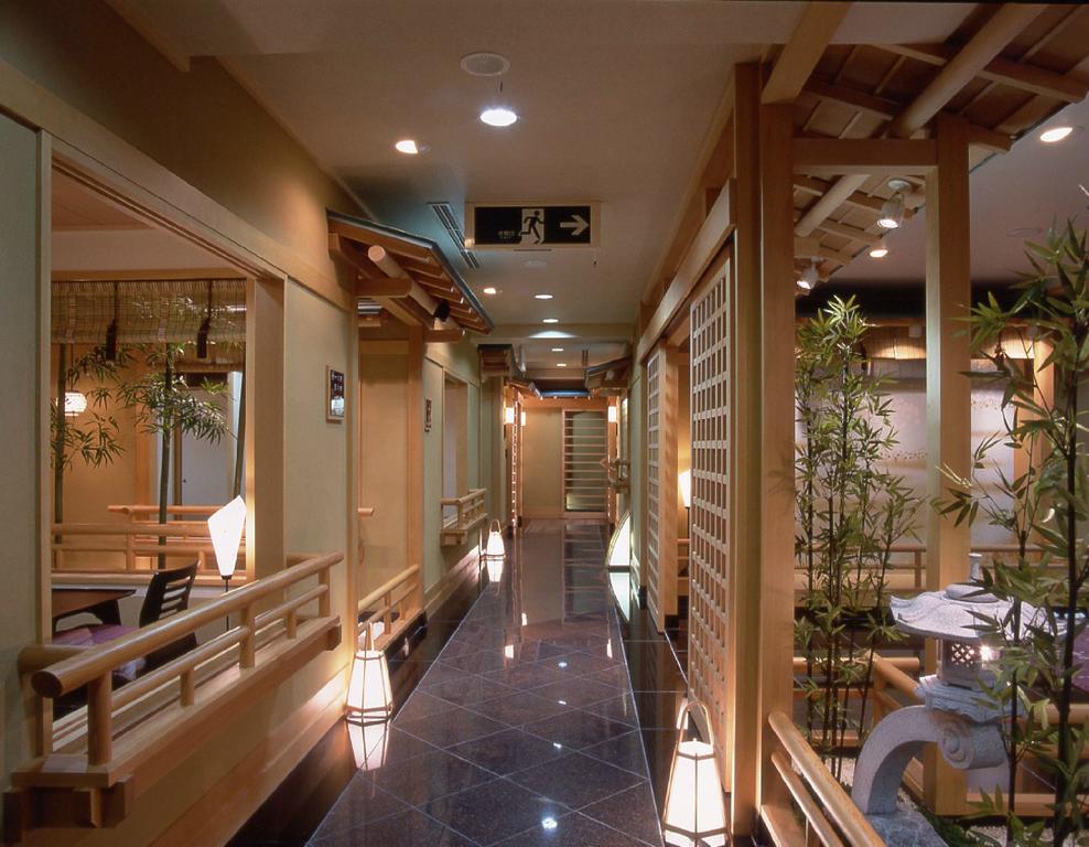 Fujikawaguchiko Onsen Konanso Hotel Exterior foto A corridor in a ryokan
